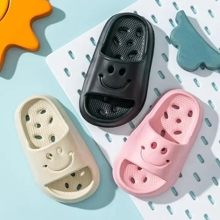 Pantoufles pour enfants garçons EVA visage souriant pantoufles de salle de bain été 2-14 ans fille a