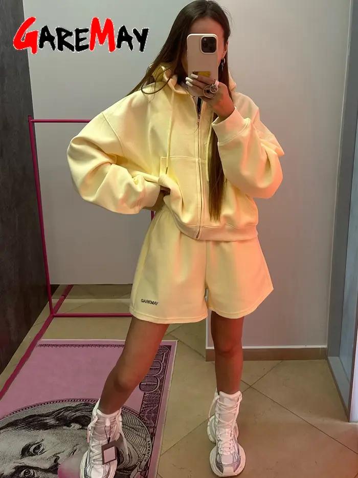 Survêtement d'été pour femmes avec short, fermeture éclair, haut et short surdimensionnés en coton, ensemble deux pièces, costume de sport jaune décontracté pour femmes occasions sportives et détentes