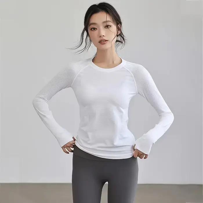 Haut de yoga ultra-léger sans coutures avec trous pour les pouces - Séchage rapide, évacuation de l'