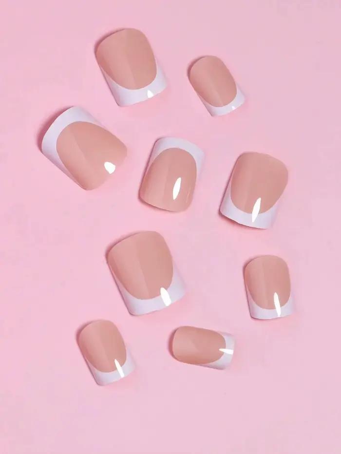 24 pièces/ensemble faux ongles carrés courts pour femmes mignon mariée coeur blanc français conseils