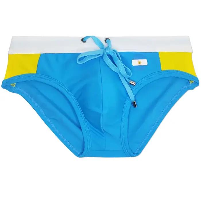 Slip de bain sexy pour hommes design moderne avec motifs drapeau inscriptions mot effet tasse pour surf natation plage activités aquatiques