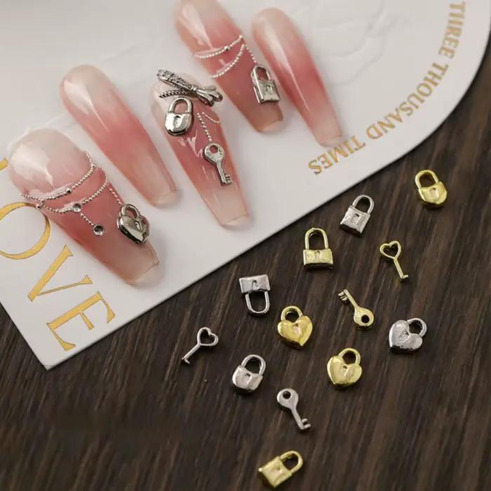 Mélange de Clé de Verrouillage pour Décoration d'Ongles, Breloque Or et Argent 3D, Cœur Doux Exquis