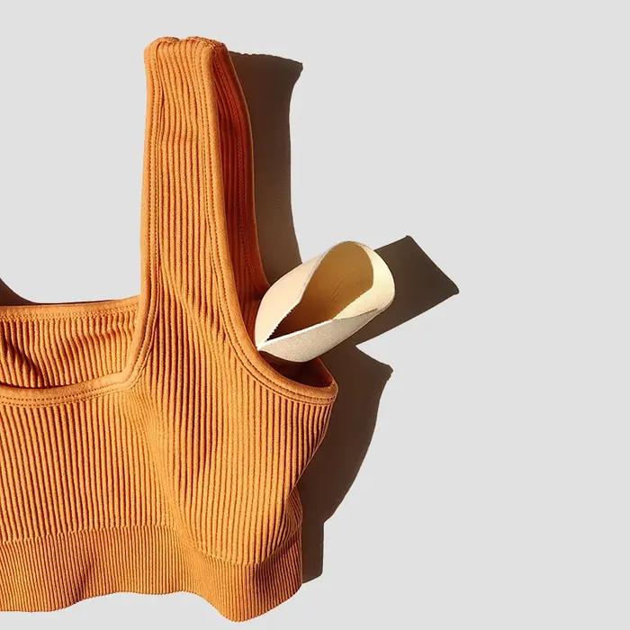 Soutien-gorge sport sans coutures pour femmes rembourré push-up pour fitness yoga et course libertés de mouvement confortable et élégant
