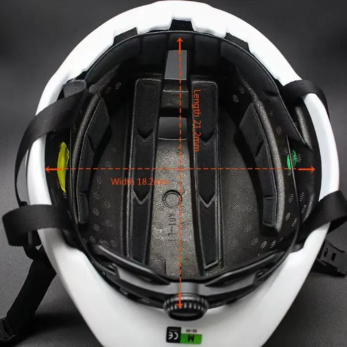 Casque de vélo Airbreaker rouge moderne pour hommes et femmes, sport de plein air, vélo de route et de montagne