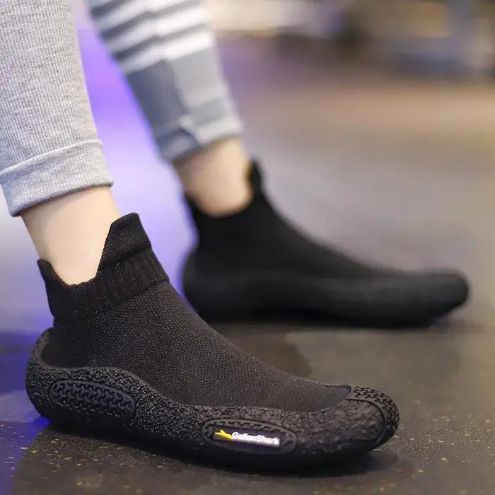 Chaussures et chaussettes de sport d'intérieur silencieuses GallonShark, ultra légères, absorbant le