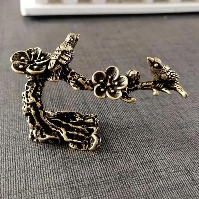 Arbre à prune en cuivre pur, oiseau pie heureux, ornements miniatures, Figurine de coucou en laiton