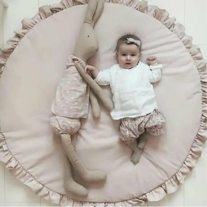 Tapis de jeu pour bébé en coton doux avec dentelle pour chambre d'enfant et pépinière occasions spéciales pour le développement moteur et créatif de bébé
