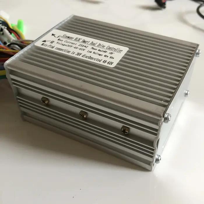 Contrôleur à double entraînement avec écran LCD 25A + 25A en 1 pièce pour moteur 36V 48V 60v 800W 10