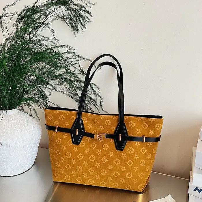 Sac bandoulière en cuir de luxe pour femme, sac messager pratique de style classique et élégant par