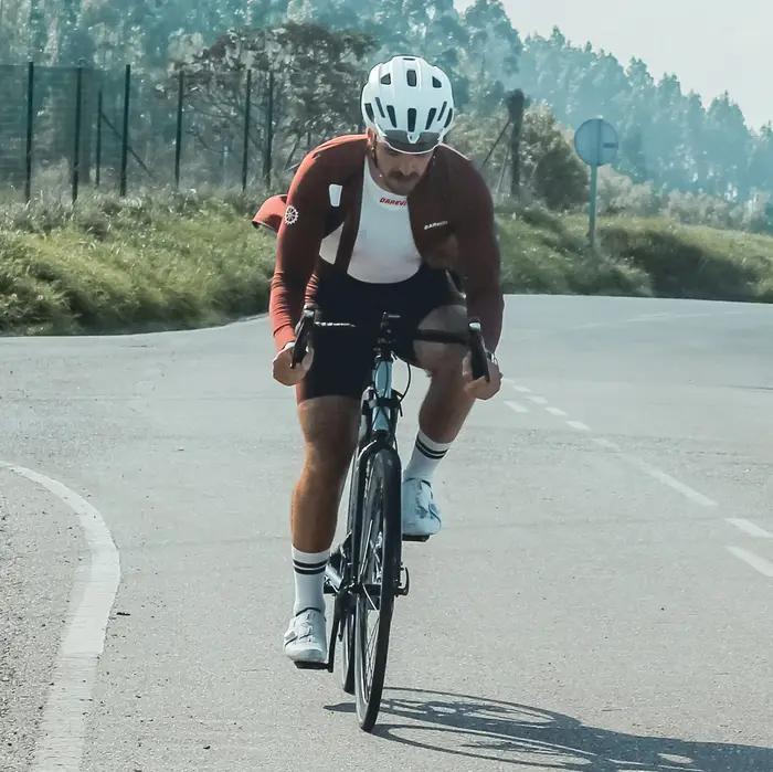DAREVIE Chemise en résille sans couture pour hommes et femmes, couche de base de cyclisme, absorbant