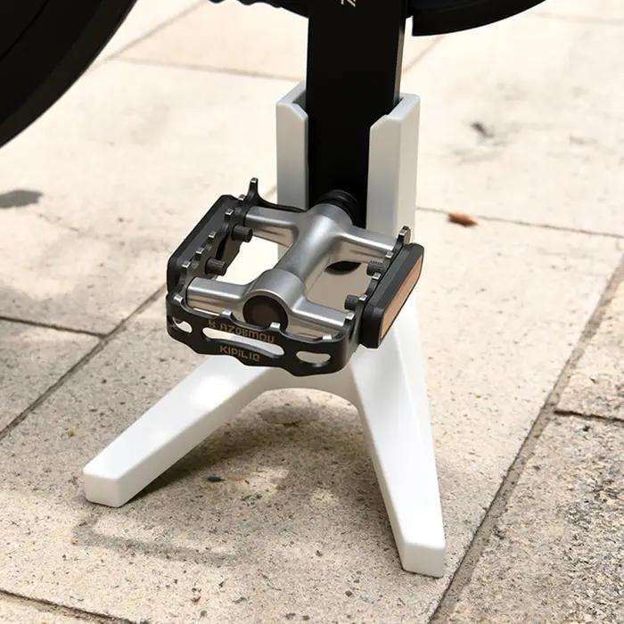 Béquille de vélo VTT support de béquille arrière pour vélos de montagne et de route 26 pouces support de pédale de vélo robuste pour cyclistes aventureux occasions spéciales