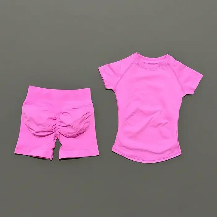 Ensemble de sport 2 pièces pour femme : Haut de yoga sans couture à manches courtes et short de spor