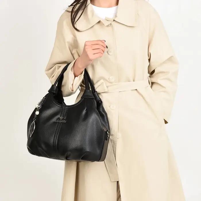 Sac à main hobo en cuir de litchi souple, sac à bandoulière 3 couches avec pendentif feuille de perl