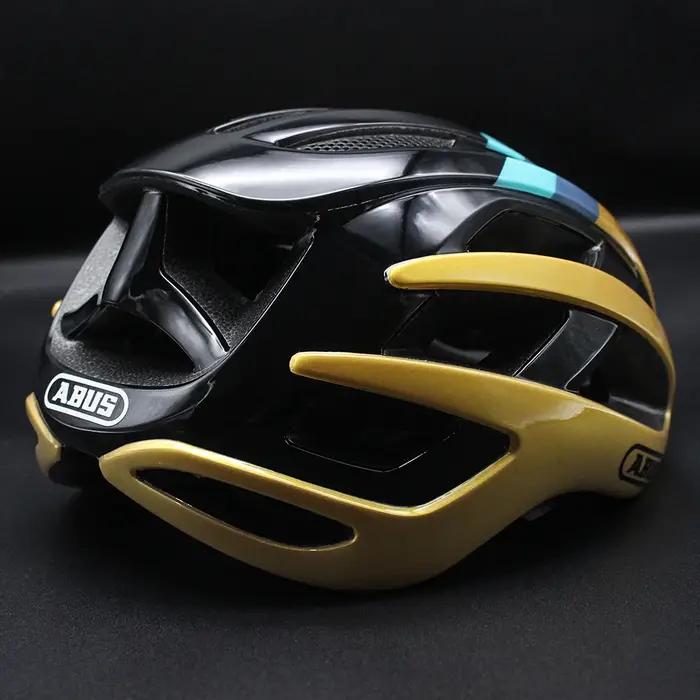 Casque de cyclisme sur route rouge pour hommes et femmes, équipement de sécurité robuste pour sport de plein air et VTT, idéal pour courses et randonnées